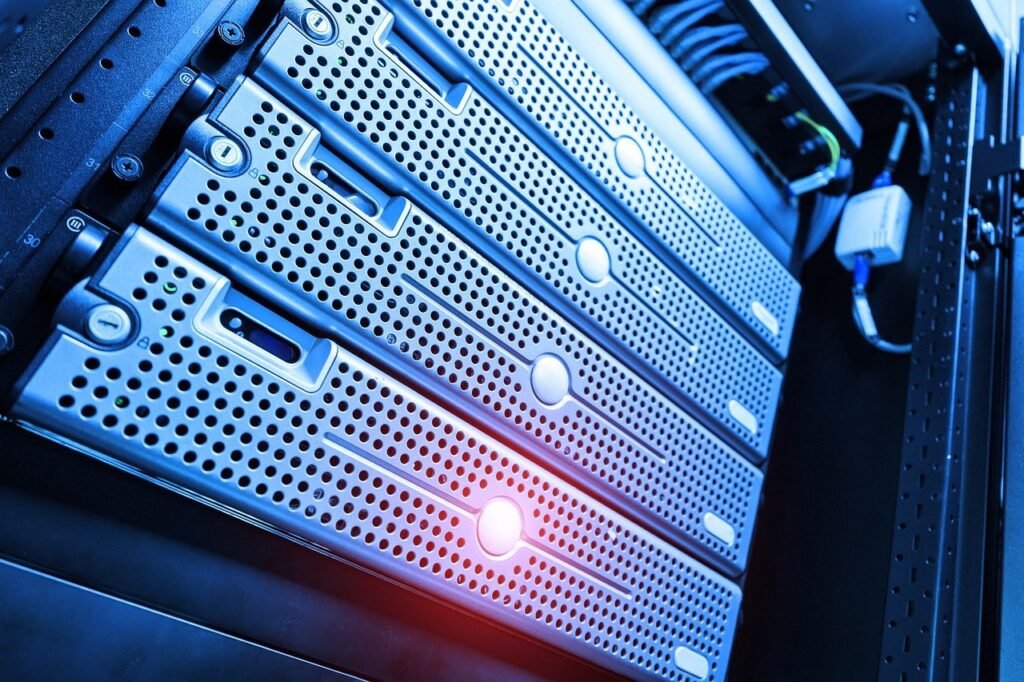 Web Hosting and CDN Understanding the Difference between them 2 Web Hosting